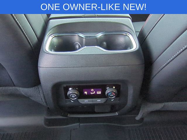 Used 2025 Chevrolet Traverse RS image 28