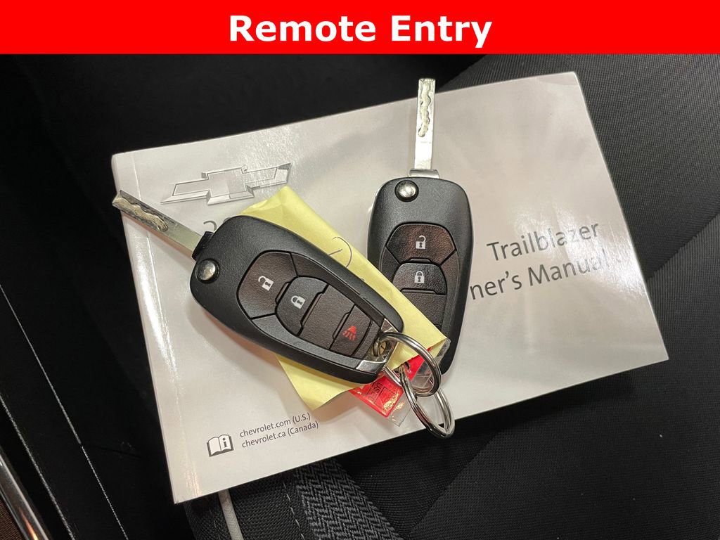 Used 2021 Chevrolet TrailBlazer LS FWD image 4