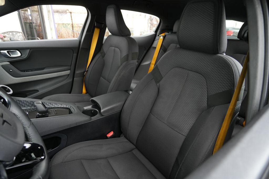 Used 2022 Polestar Polestar 2 w/ Performance Package image 17