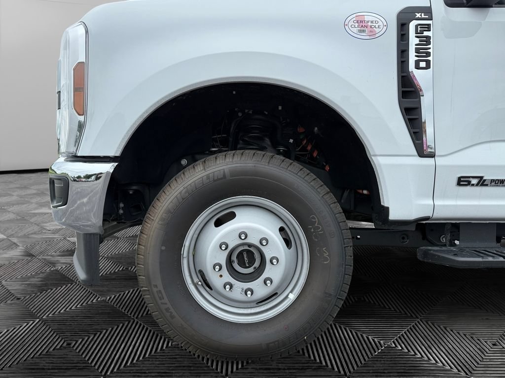 New 2026 Ford F350 XL w/ XL Chrome Package AWD/4WD image 14