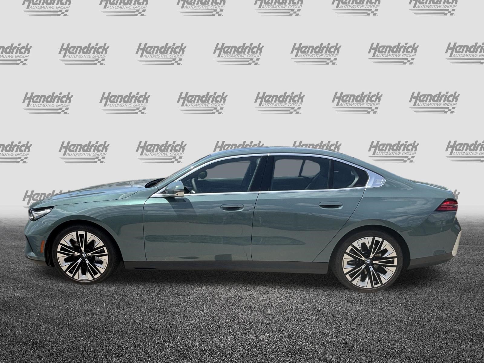 Used 2026 BMW 540i xDrive AWD/4WD image 7