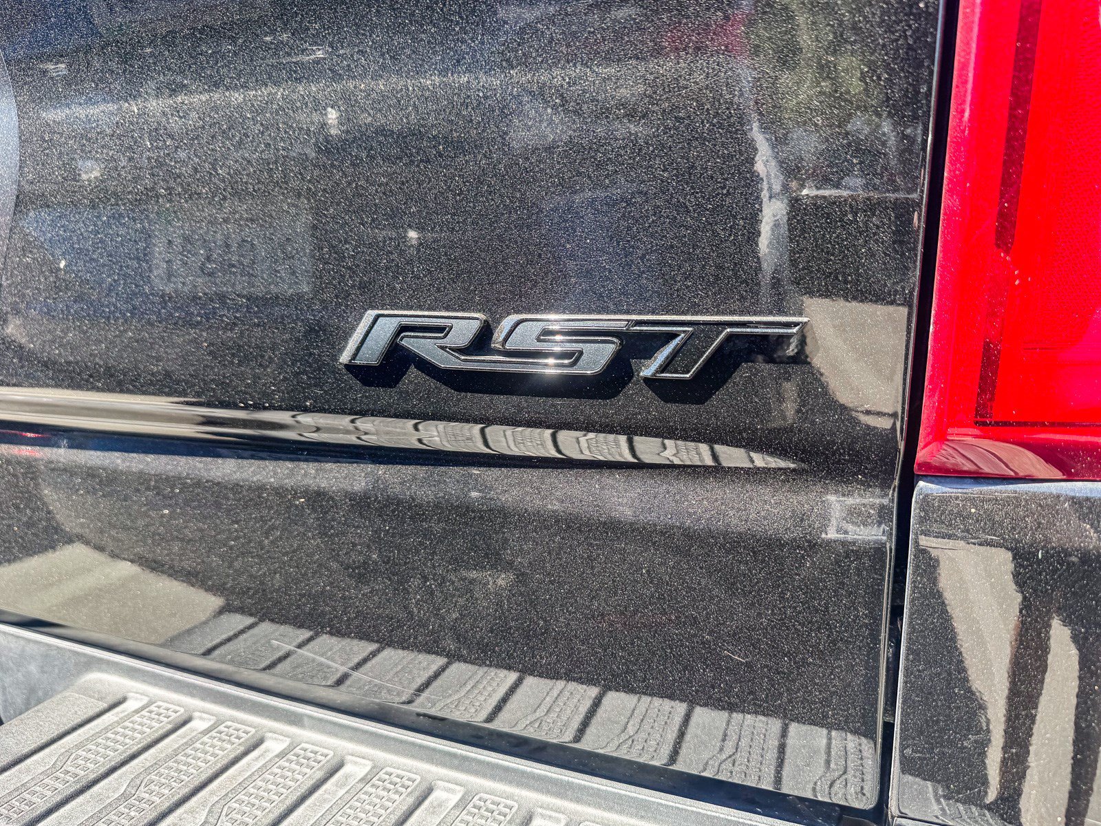 Used 2023 Chevrolet Silverado 1500 RST w/ Rally Edition AWD/4WD image 17