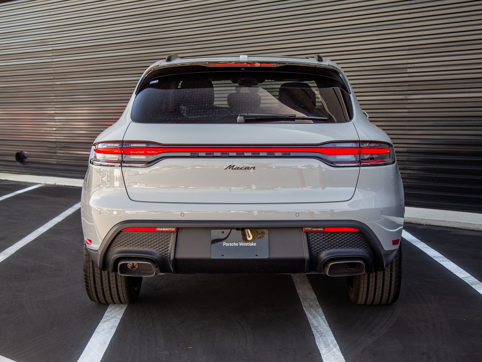New 2026 Porsche Macan AWD/4WD image 6