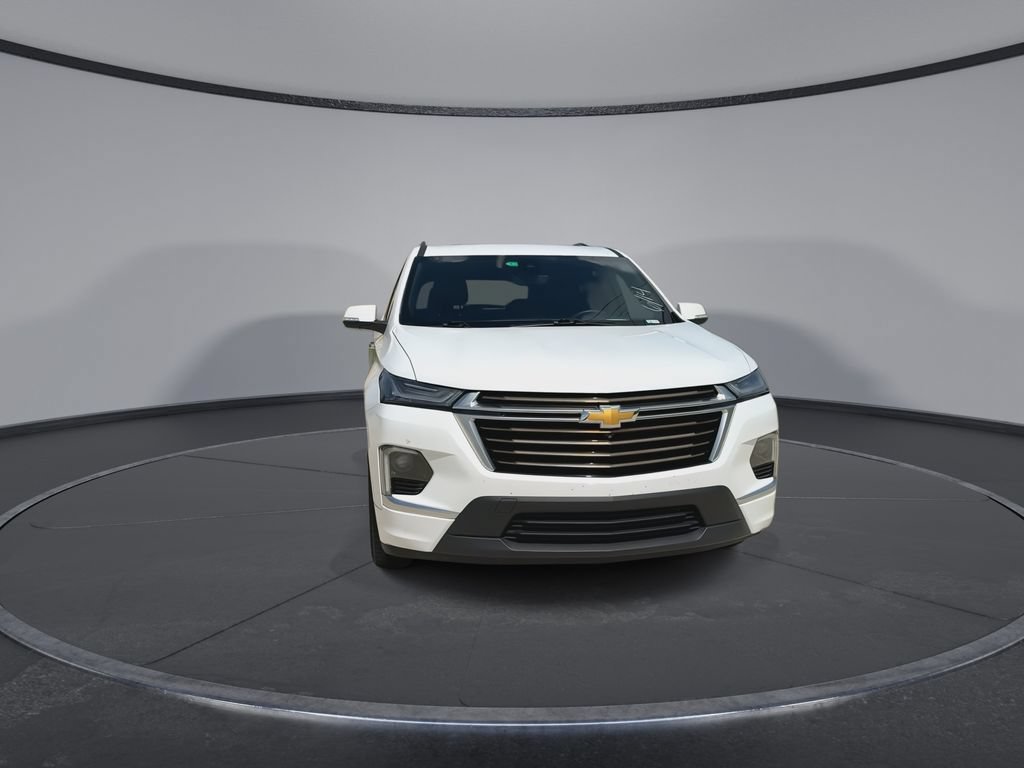 Used 2023 Chevrolet Traverse High Country FWD image 3