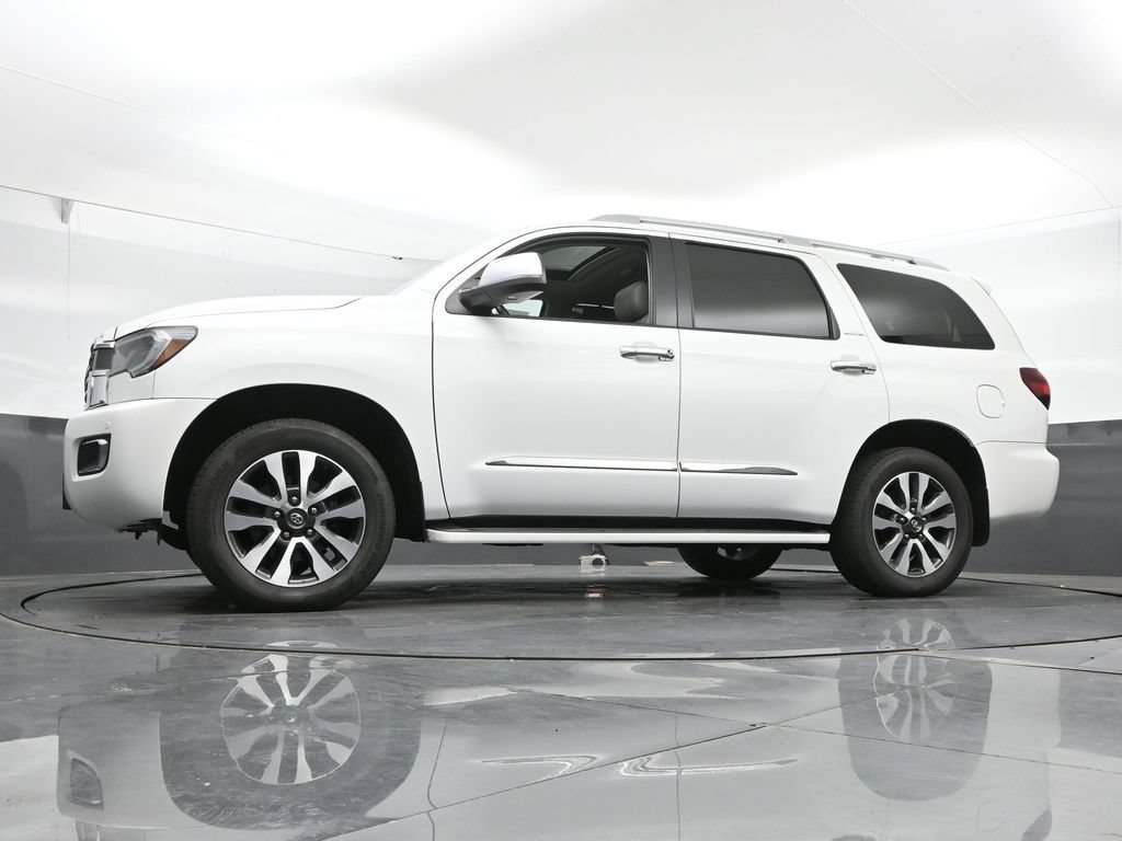 Used 2018 Toyota Sequoia Limited w/ Safety & Convenience Package AWD/4WD image 39