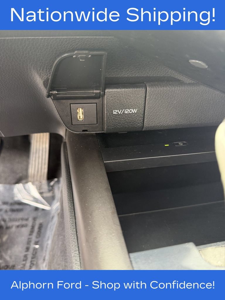Used 2024 Toyota Camry XSE w/ Navigation Package FWD image 16