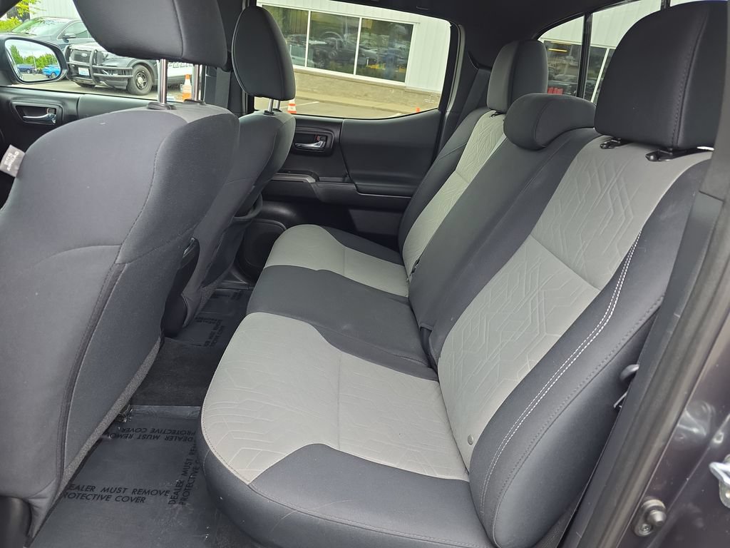 Used 2021 Toyota Tacoma TRD Off-Road AWD/4WD image 9