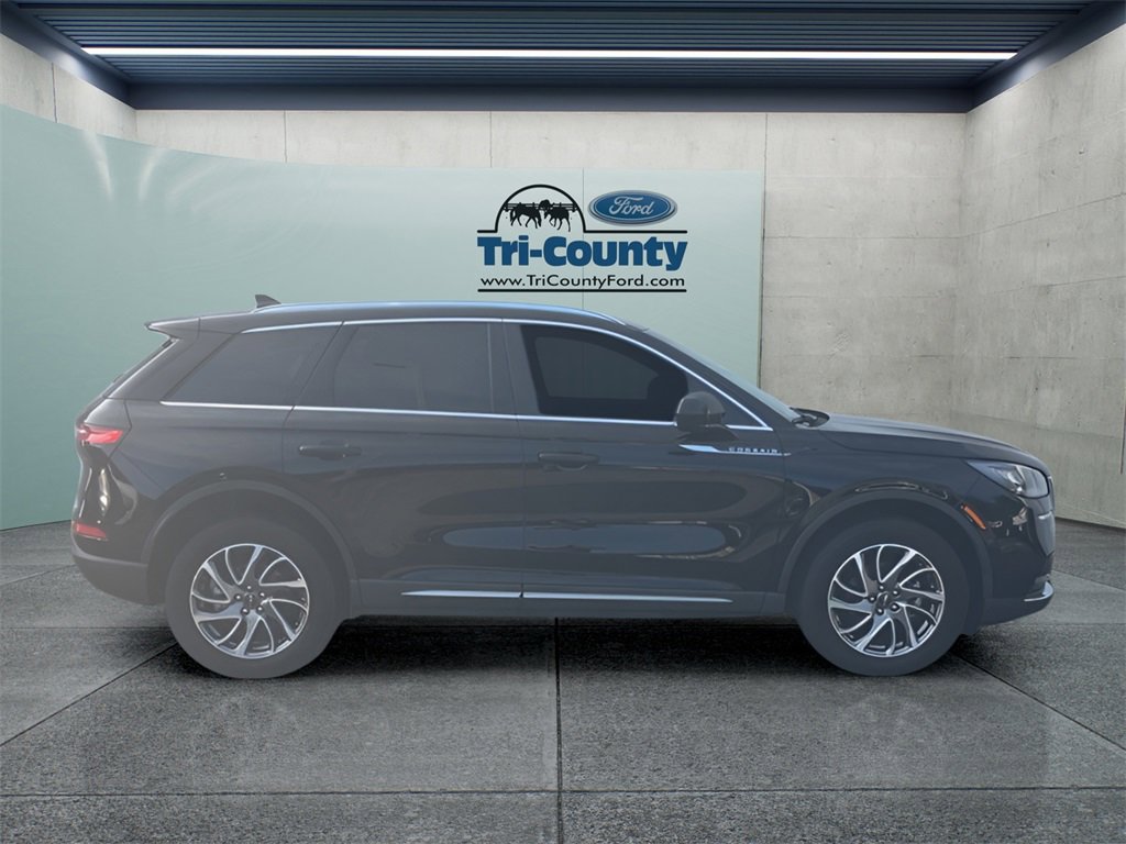 Used 2022 Lincoln Corsair AWD w/ Equipment Group 101A image 8