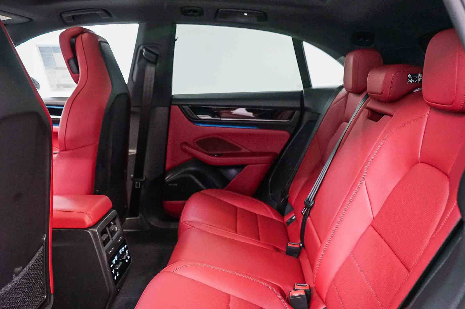 New 2026 Porsche Macan 4S Electric AWD/4WD image 21