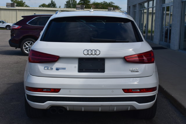 Used 2018 Audi Q3 2.0T Premium Plus w/ Premium Plus Package AWD/4WD image 11