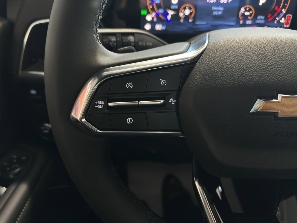 New 2025 Chevrolet Suburban Premier image 10