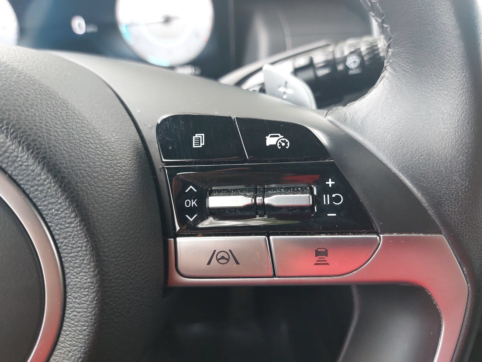 Used 2023 Hyundai Santa Cruz SEL Premium AWD/4WD image 19