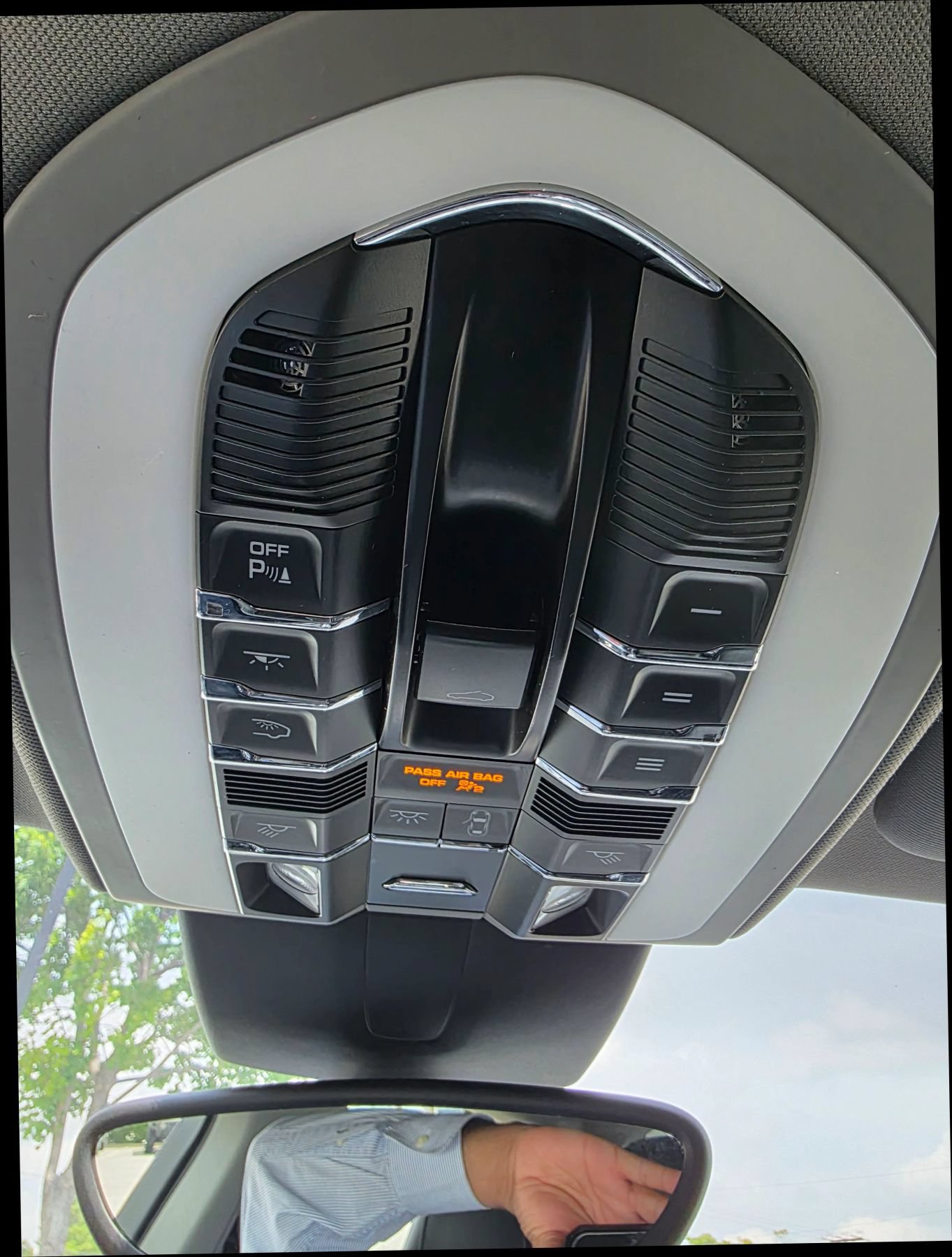Used 2015 Porsche Panamera 4 AWD/4WD image 18