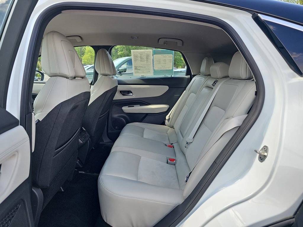 Used 2023 Nissan Ariya FWD image 17