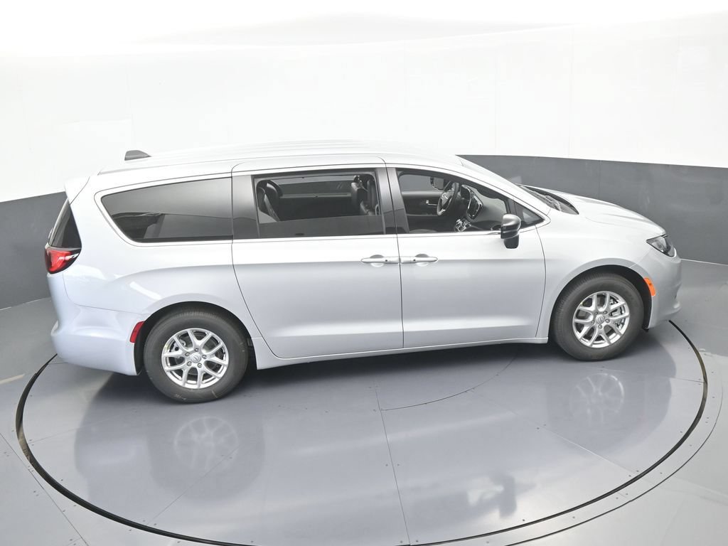 New 2026 Chrysler Voyager LX FWD image 49