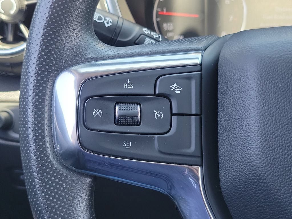 Used 2025 Chevrolet Blazer LT FWD image 23