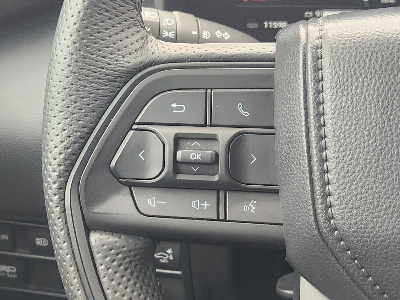 Used 2025 Toyota Sequoia TRD Pro AWD/4WD image 31