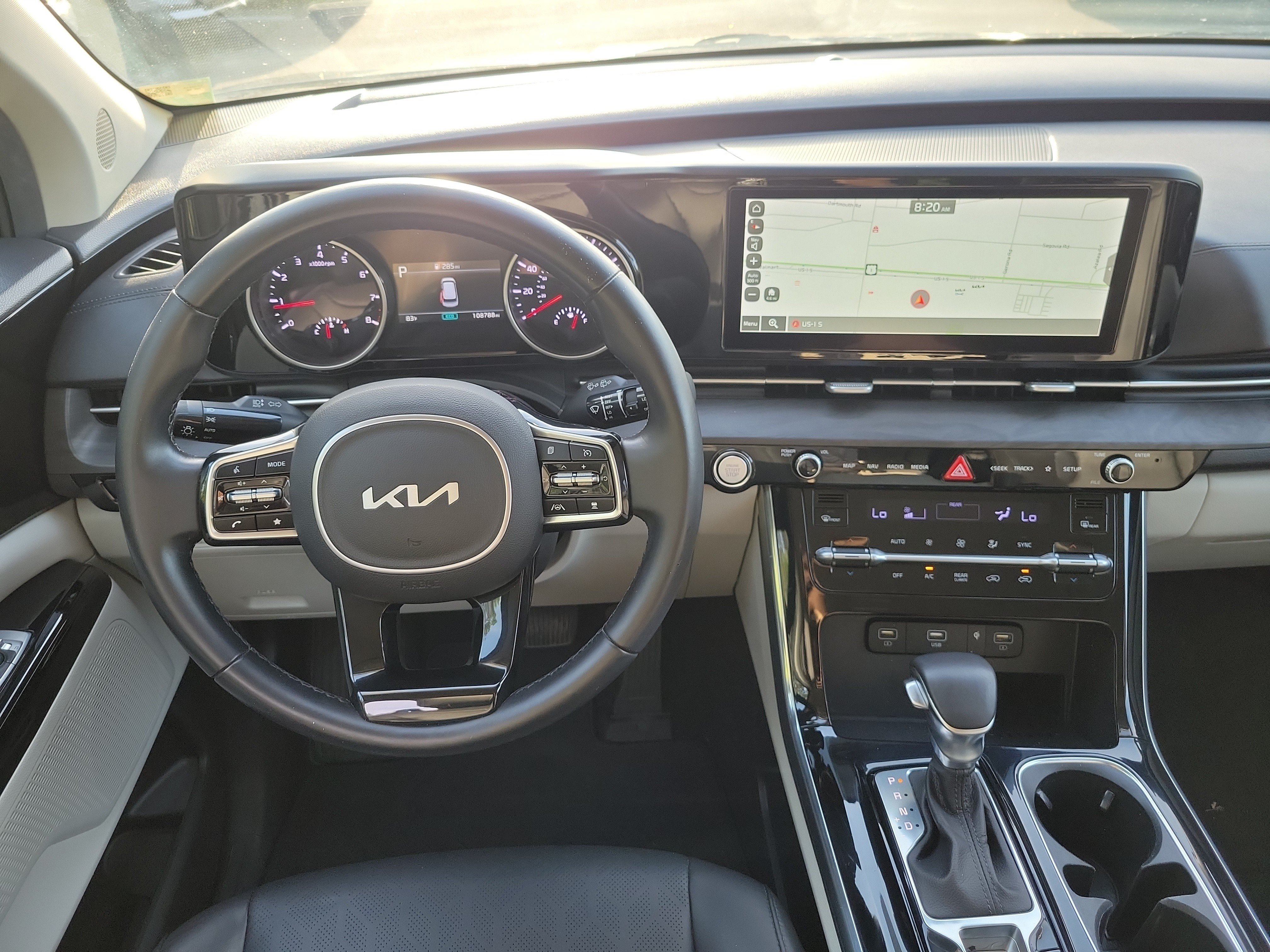 Used 2022 Kia Carnival EX FWD image 18