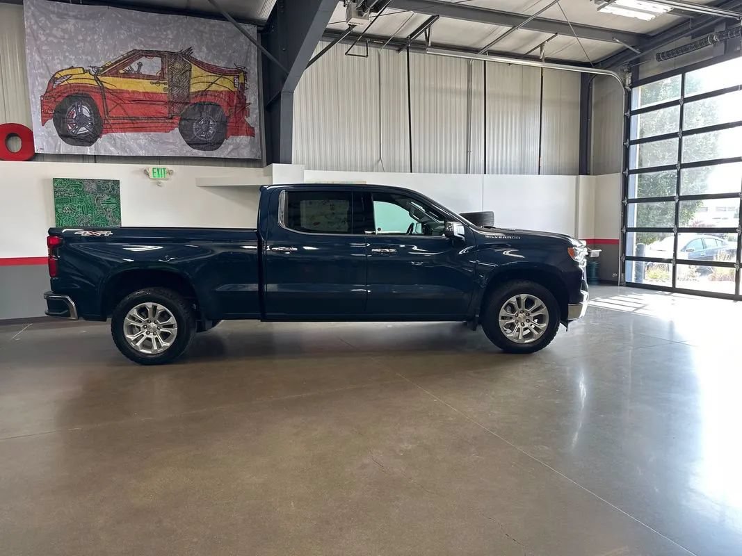 Used 2022 Chevrolet Silverado 1500 LTZ w/ Max Trailering Package AWD/4WD image 2