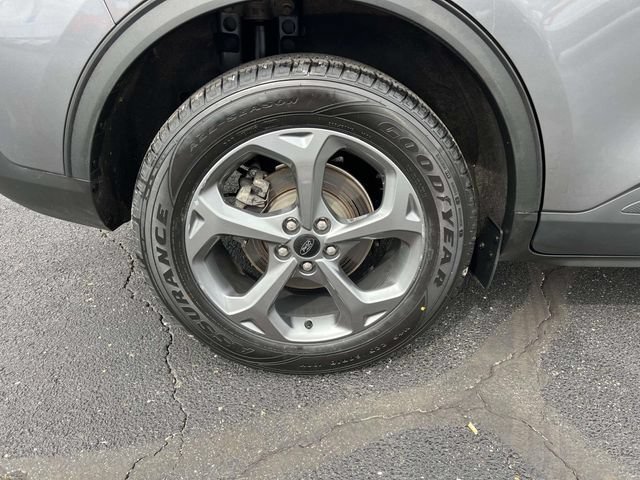 Certified 2025 Ford Escape ST-Line AWD/4WD image 11
