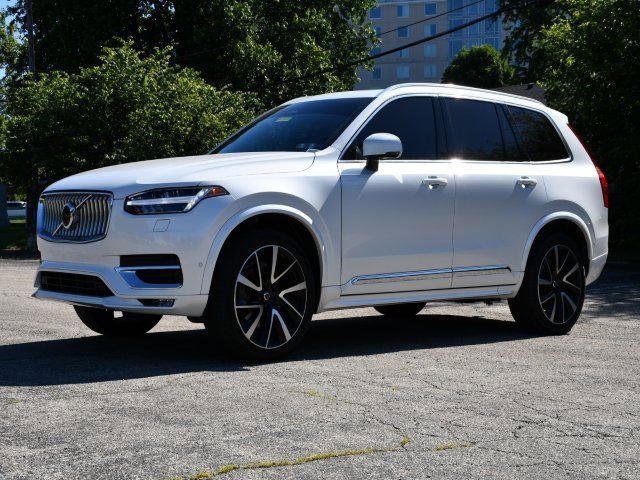 Used 2024 Volvo XC90 B6 Ultimate w/ Lounge Package AWD/4WD image 3