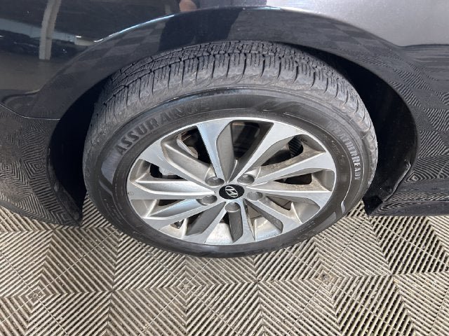 Used 2017 Hyundai Sonata Sport w/ Value Edition Package 02 FWD image 18