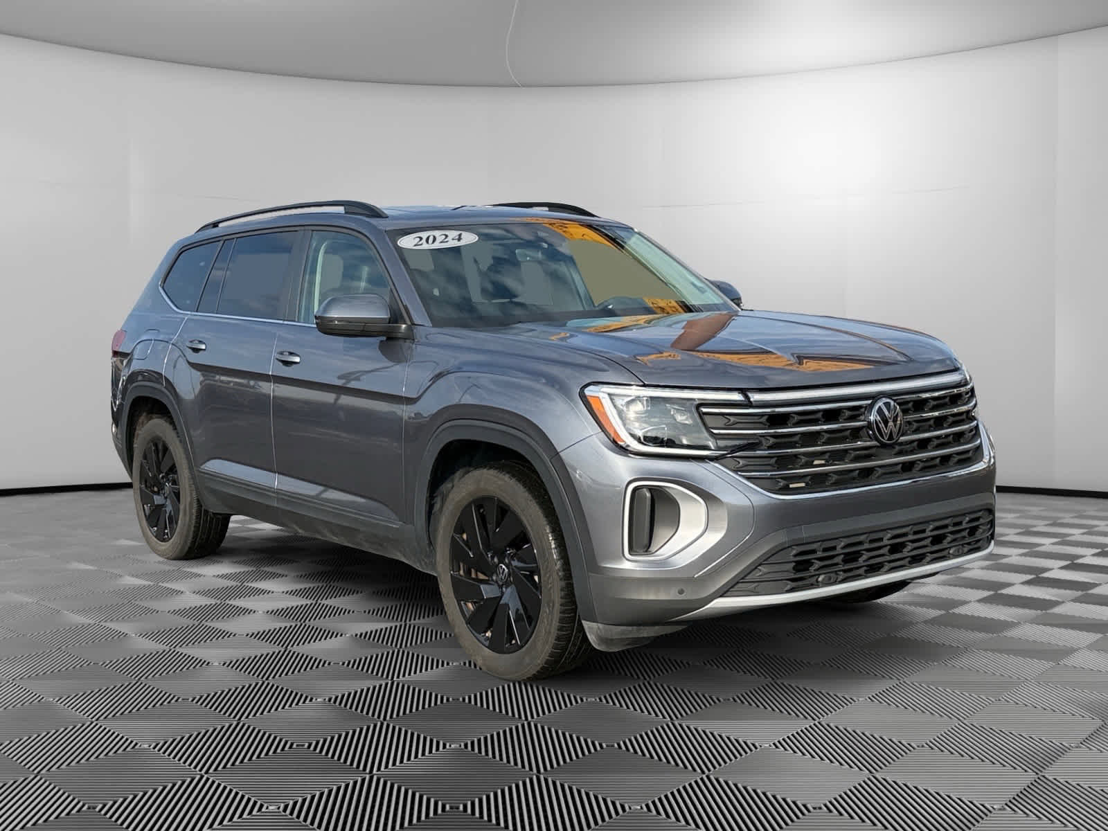 Used 2024 Volkswagen Atlas SE image 7