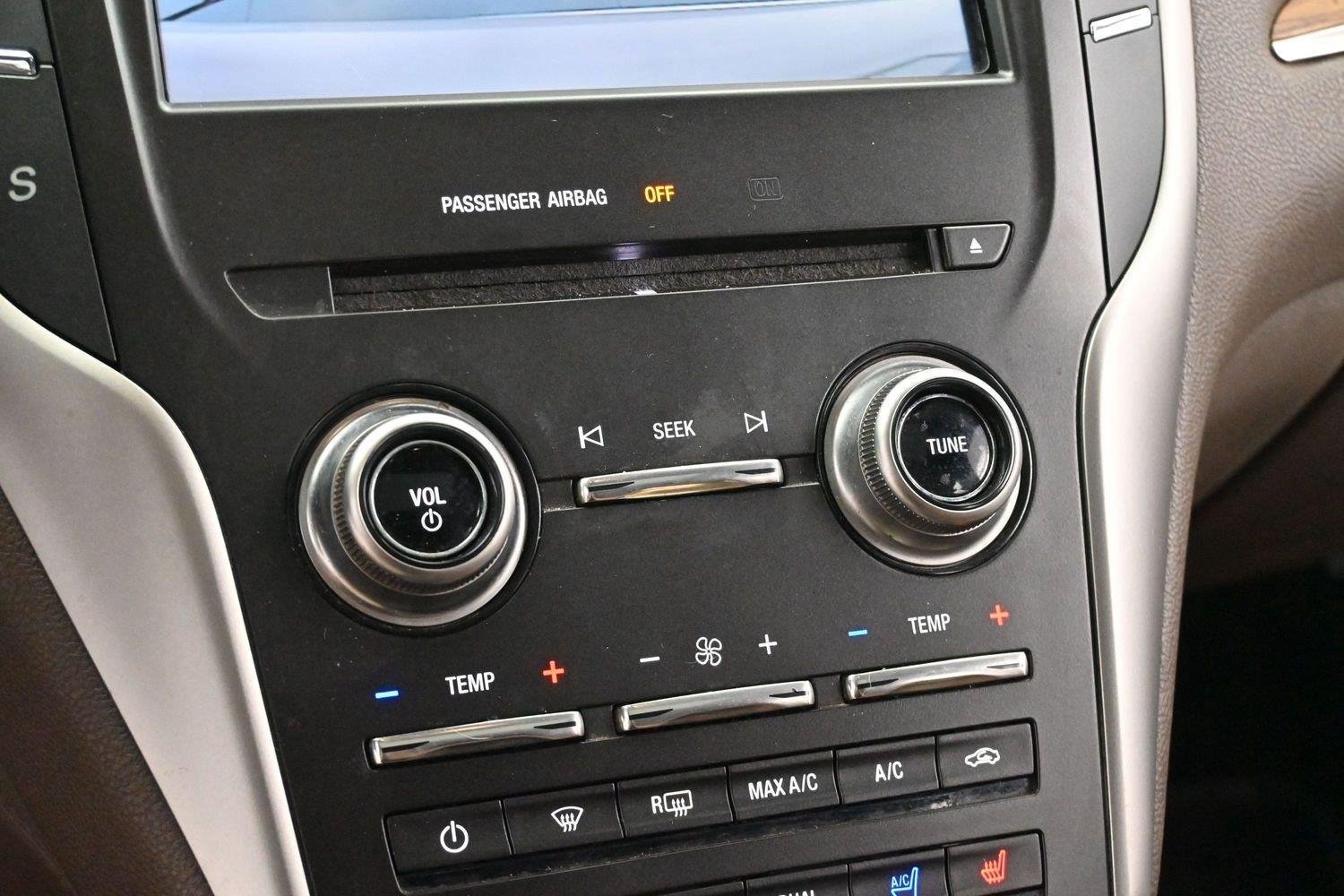 Used 2015 Lincoln MKC FWD w/ Equipment Group 102A Reserve image 21