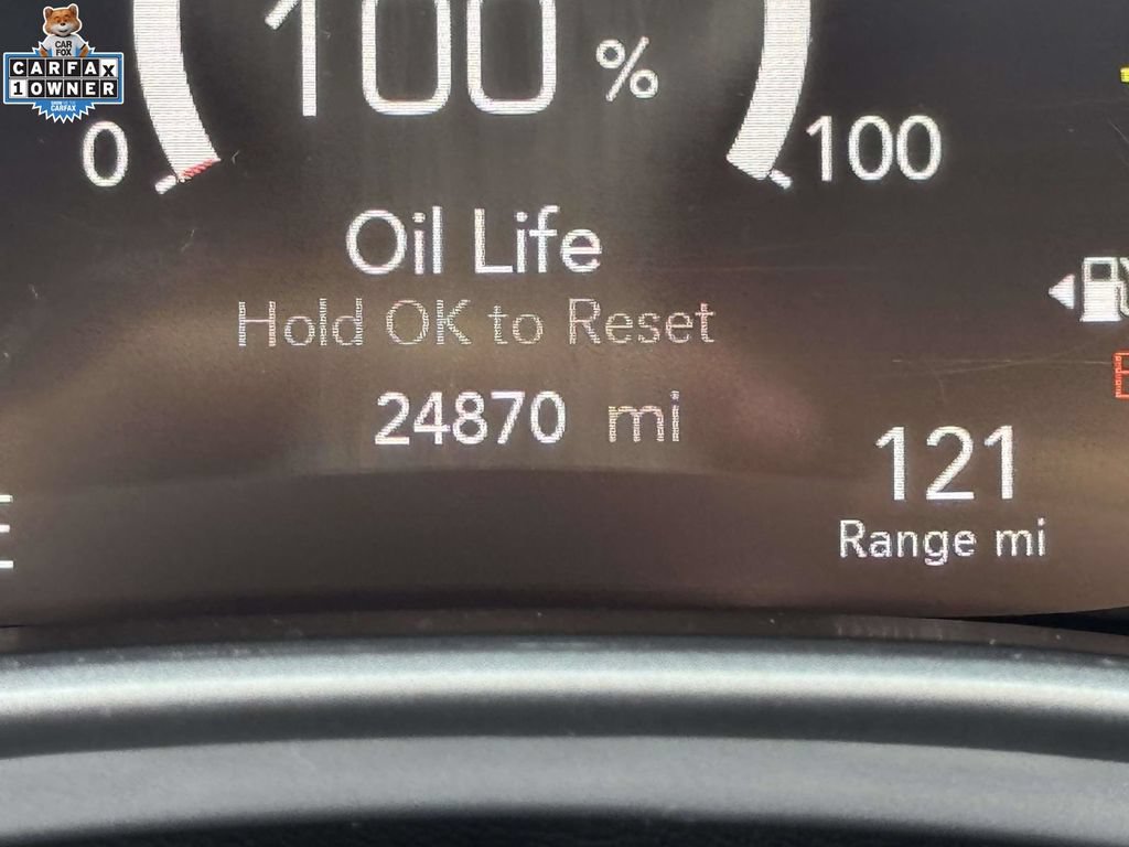 Used 2025 Chrysler Pacifica Limited FWD image 26