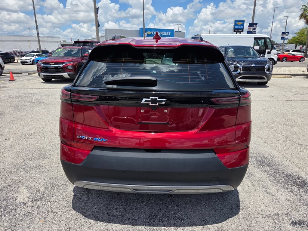 Used 2023 Chevrolet Bolt EUV Premier w/ Super Cruise Package FWD image 12