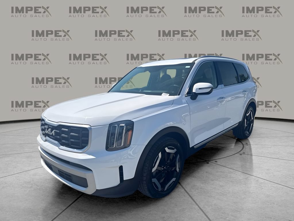 Used 2024 Kia Telluride S w/ S Sunroof Package