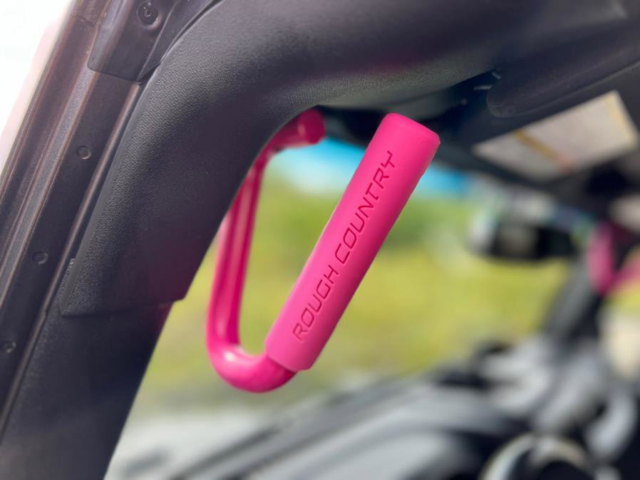 Used 2018 Jeep Wrangler Unlimited Sahara image 32