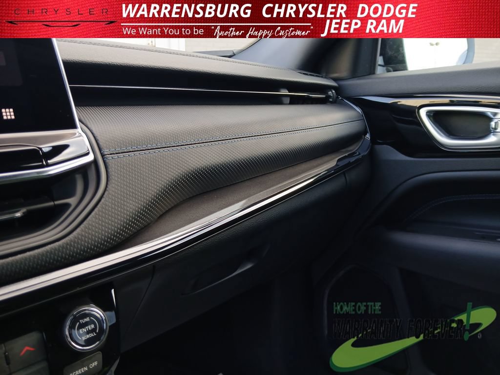 New 2026 Jeep Compass Latitude AWD/4WD image 26