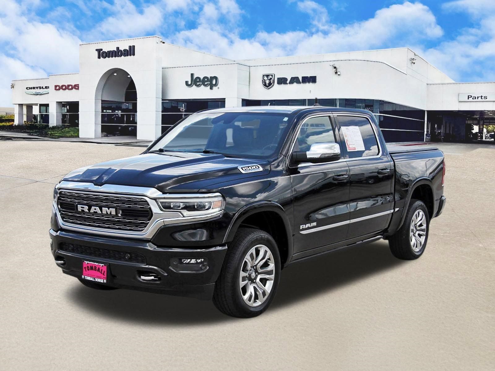 Used 2023 RAM 1500 Limited w/ Body Color Bumper Group AWD/4WD image 3