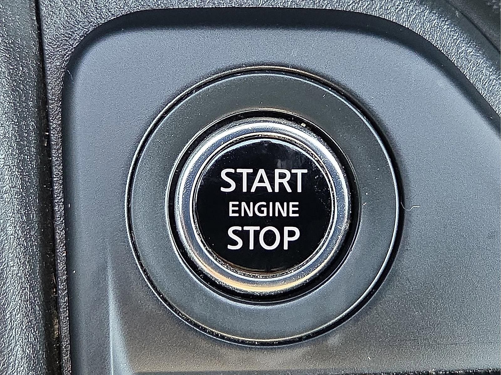 Used 2025 Nissan Sentra S image 18