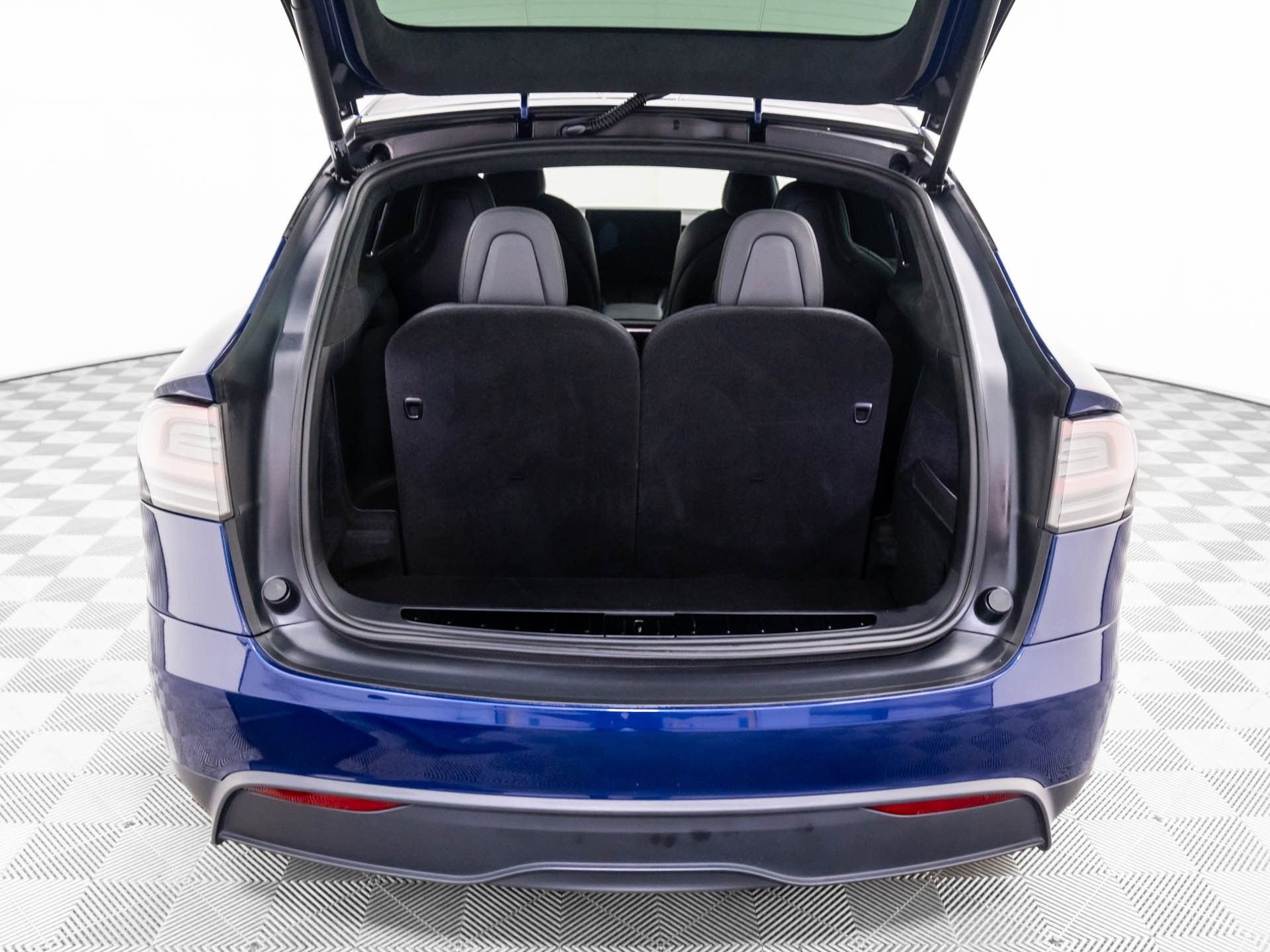 Used 2023 Tesla Model X Plaid image 25