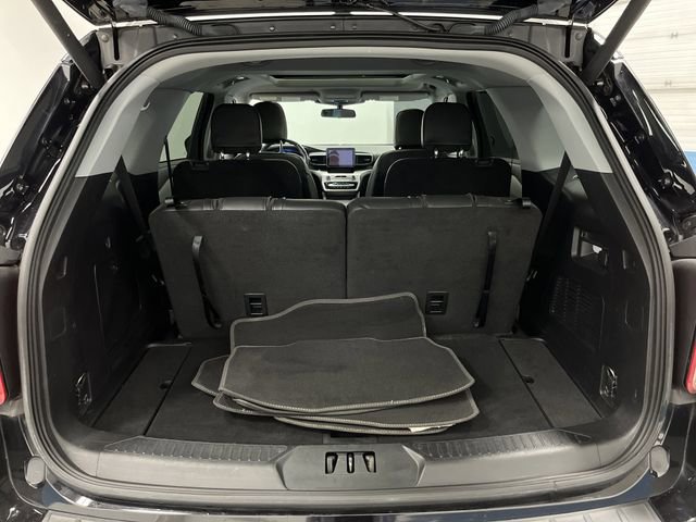 Used 2022 Ford Explorer XLT w/ Equipment Group 202A image 15
