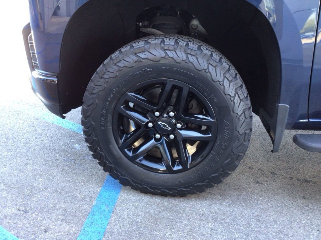 Used 2021 Chevrolet Silverado 1500 LT Trail Boss w/ Bed Protection Package image 11