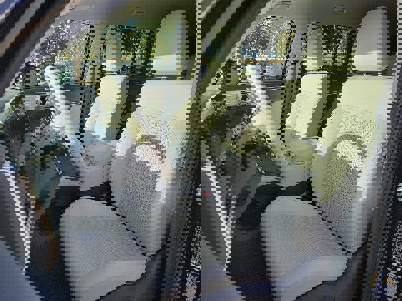 Used 2025 Hyundai Santa Fe SEL image 16