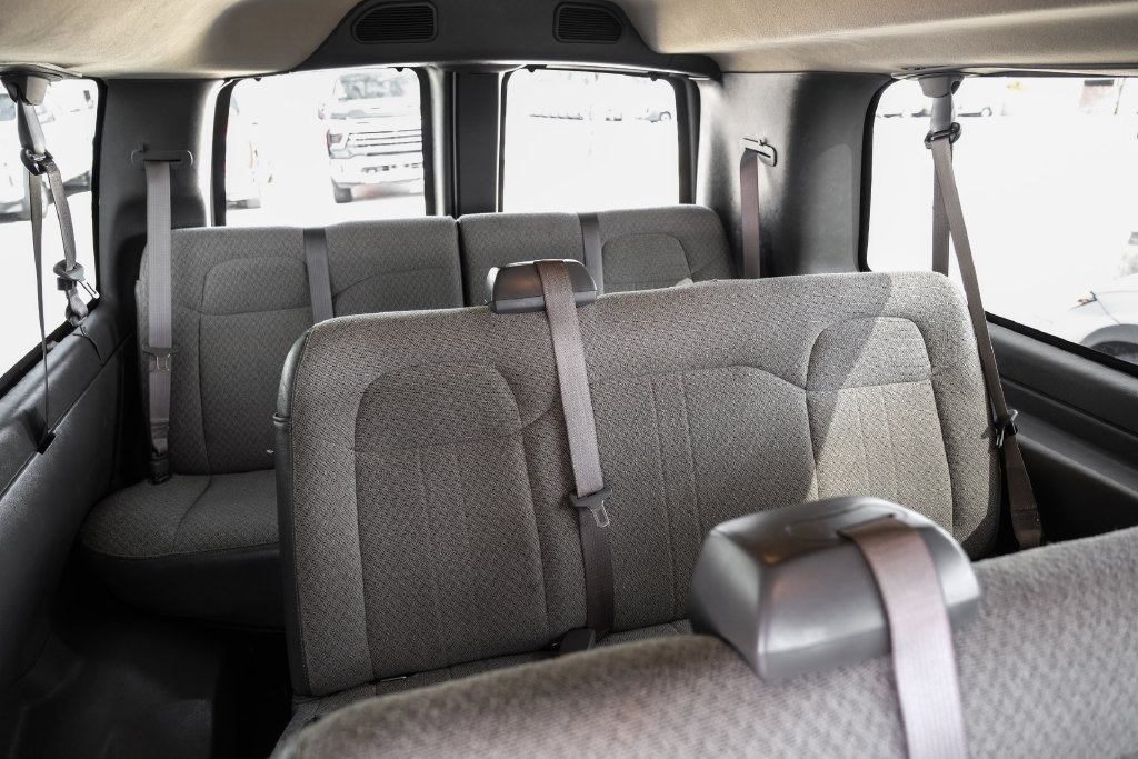 Used 2021 Chevrolet Express 3500 LS w/ Chrome Appearance Package RWD image 43