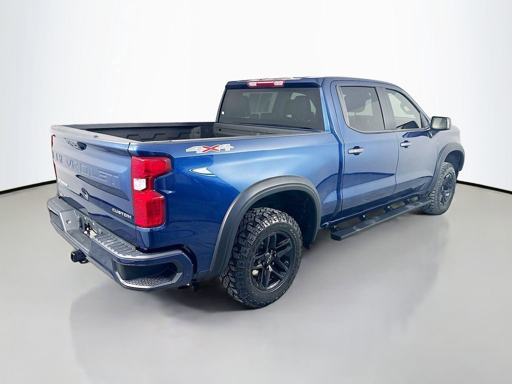 Used 2022 Chevrolet Silverado 1500 Custom w/ LPO, Dark Essentials Package AWD/4WD image 7