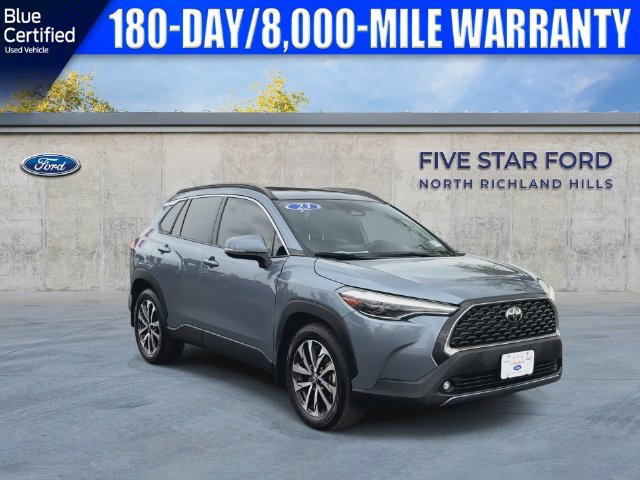 Used 2023 Toyota Corolla Cross XLE w/ Convenience Package FWD image 2