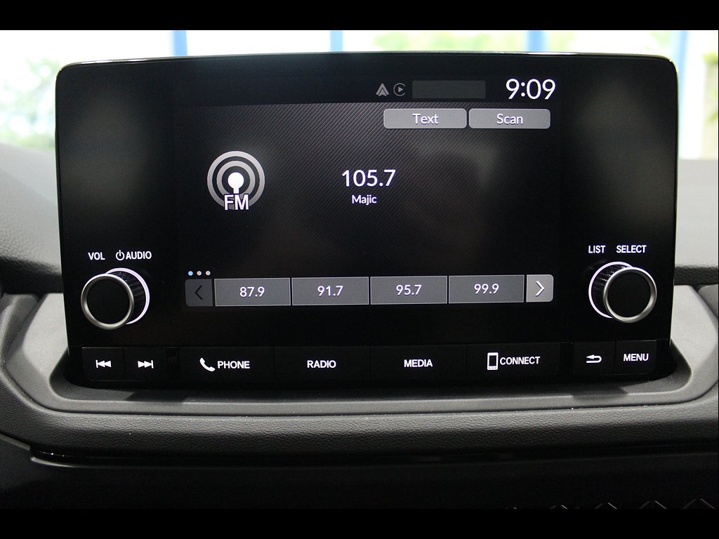 Certified 2025 Honda Accord LX image 28