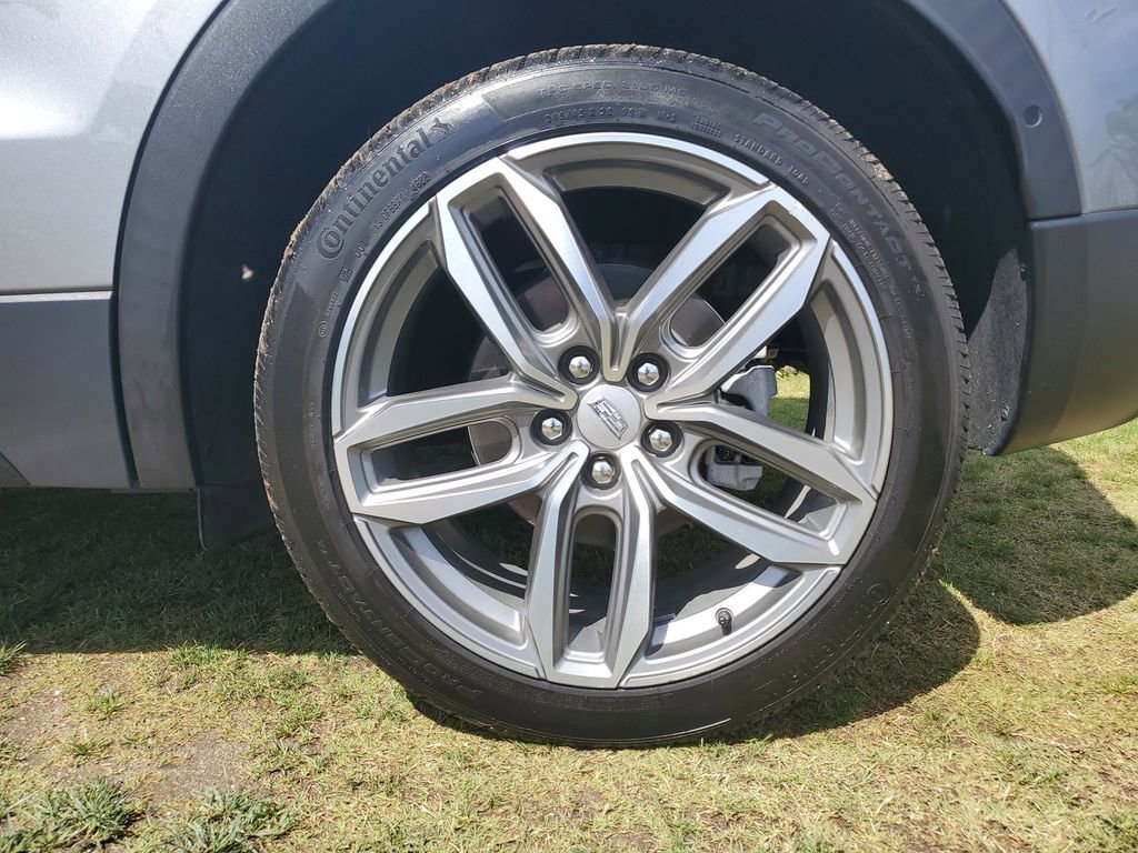 Used 2023 Cadillac XT4 Sport w/ Enhanced Visibility Package image 6