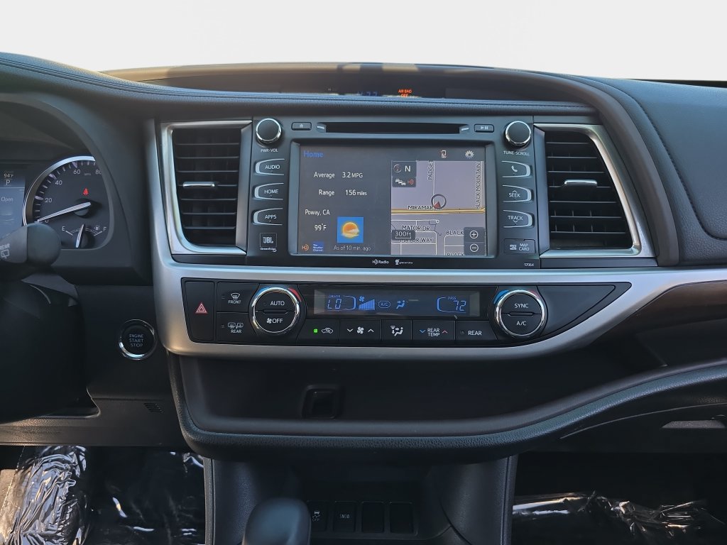Used 2014 Toyota Highlander Limited Platinum FWD image 25