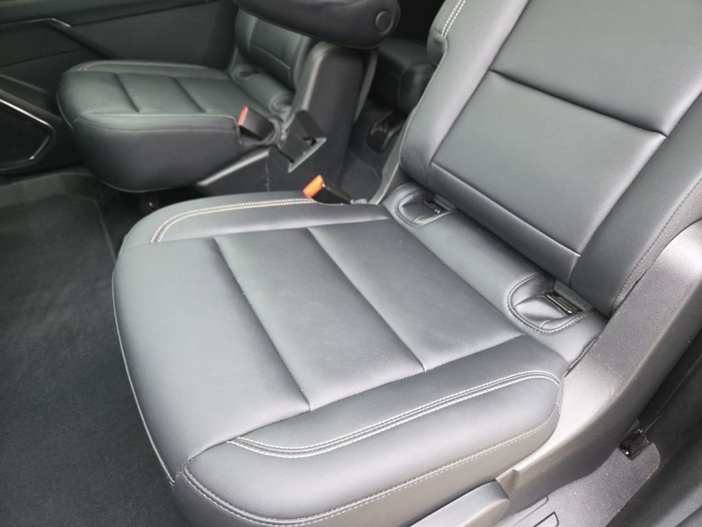 Certified 2025 GMC Acadia Elevation w/ Elevation Premium Package image 48