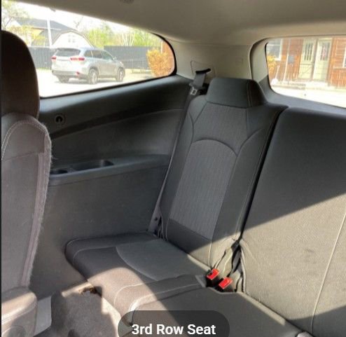 Used 2017 Chevrolet Traverse LT w/ Style and Technology Package image 13