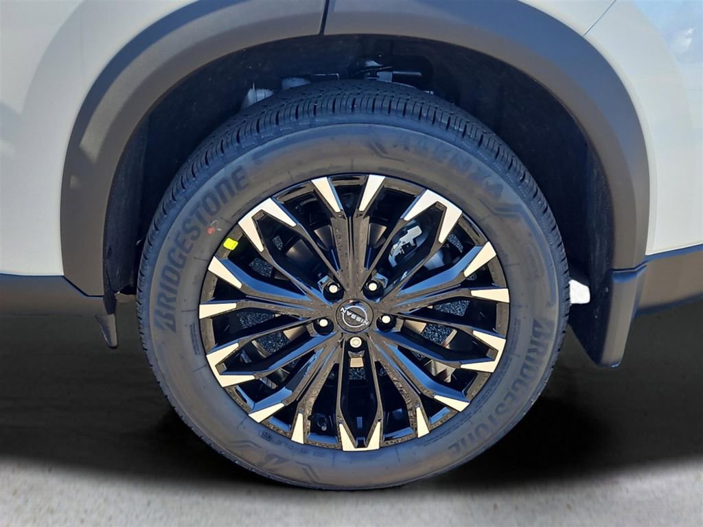 New 2026 Nissan Rogue SV image 4