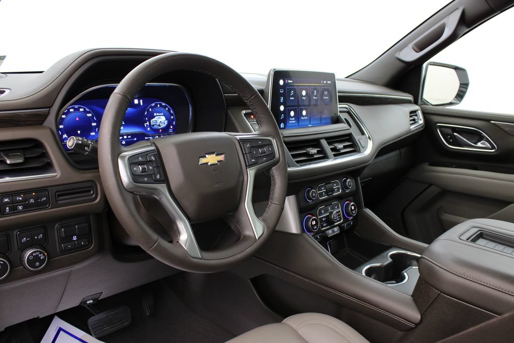 Used 2022 Chevrolet Tahoe LT w/ LT Signature Package RWD image 16