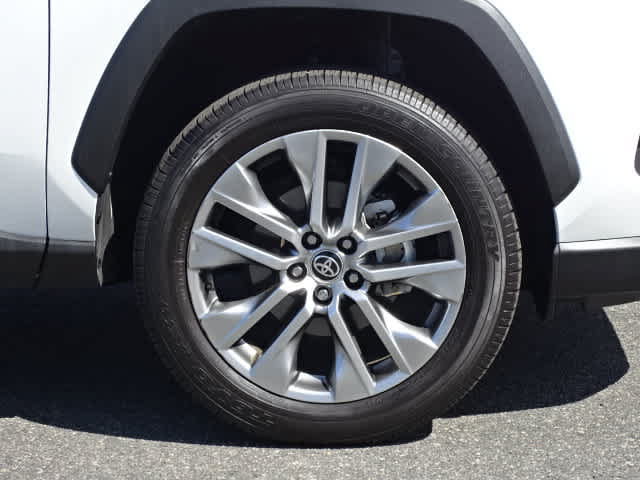 Used 2025 Toyota RAV4 Limited w/ Advanced Technology Package FWD image 7